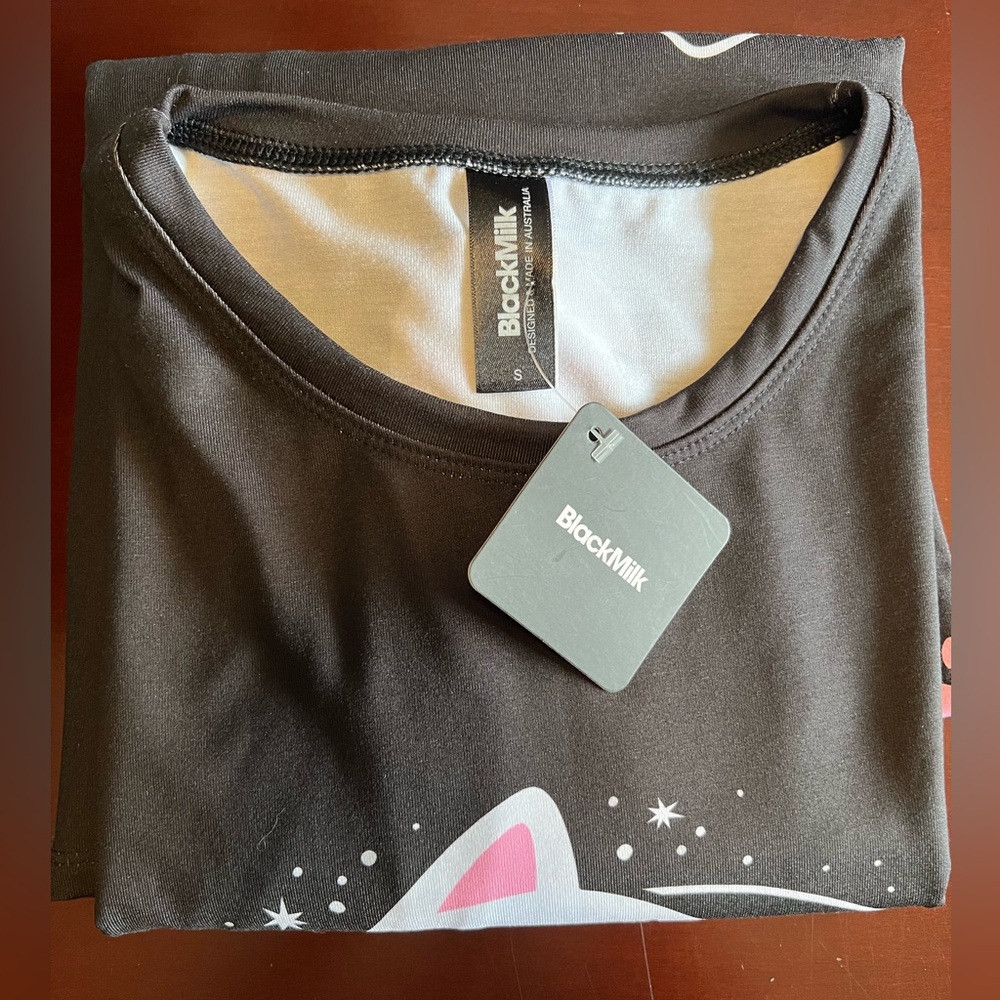 BlackMilk Yin Yang Cat Oversized Long Sleeve BFT (Boyfriend Fit Tee) - Picture 10 of 11